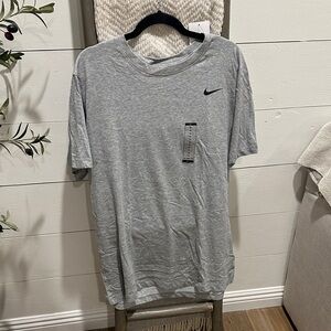 Nike Men's Heather Gray Short Sleeve Tee